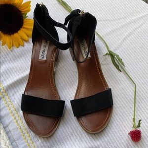 Steve Madden Leather Sandals